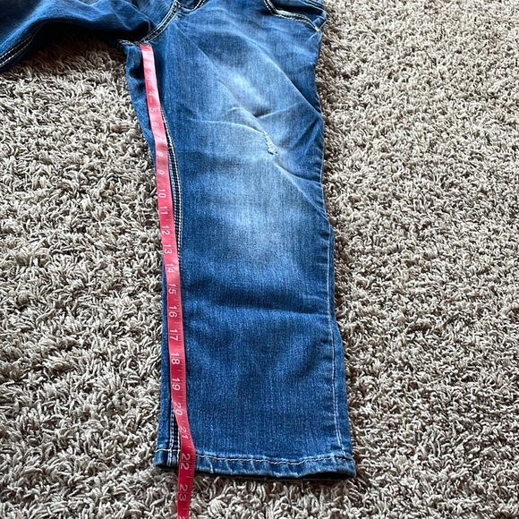 Women’s Maurices Jean Capris, Size 11/12 - Picture 5 of 7